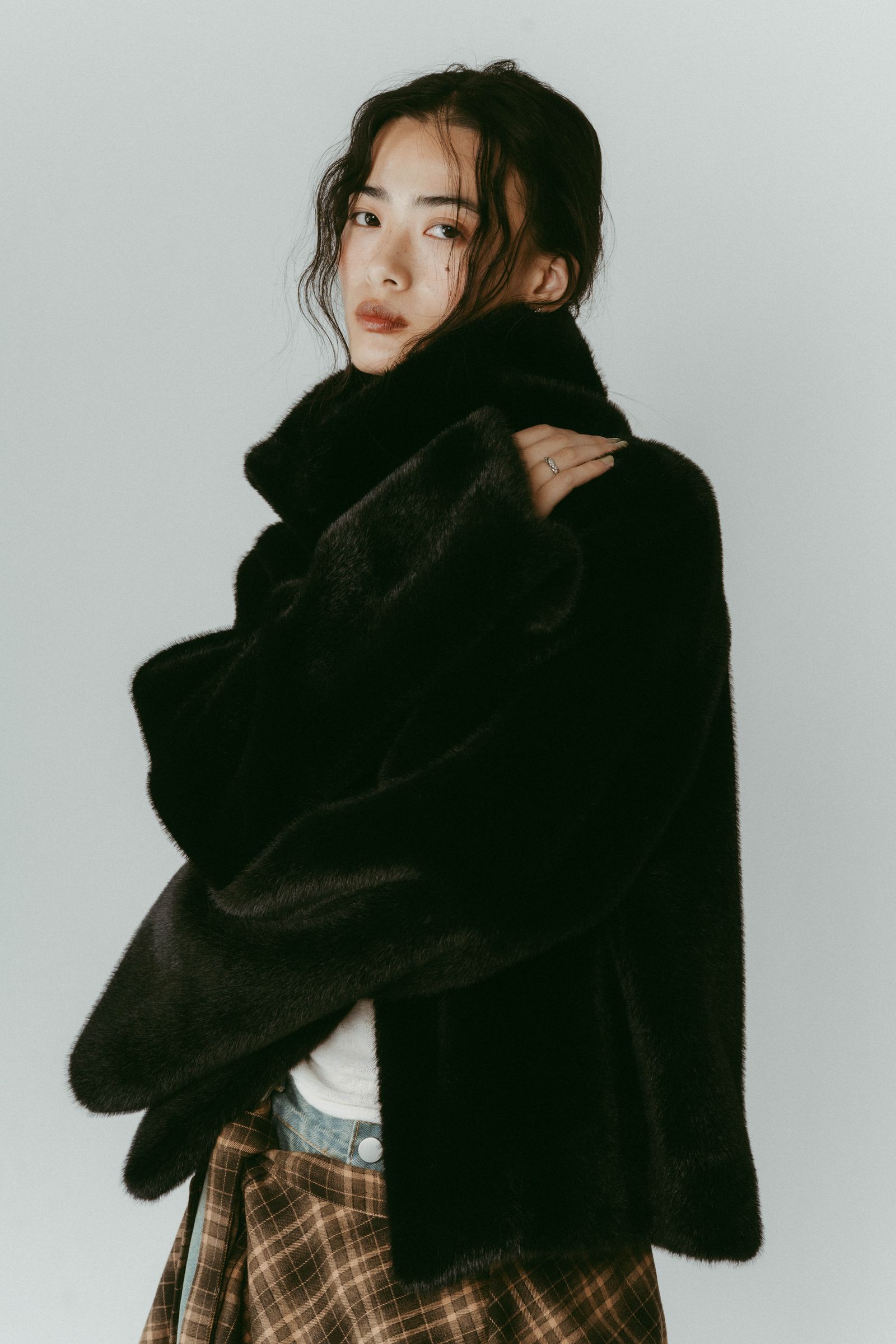 point collar fur coat / ポイントカラー ファーコートジャケット (ブラック) / 25AW