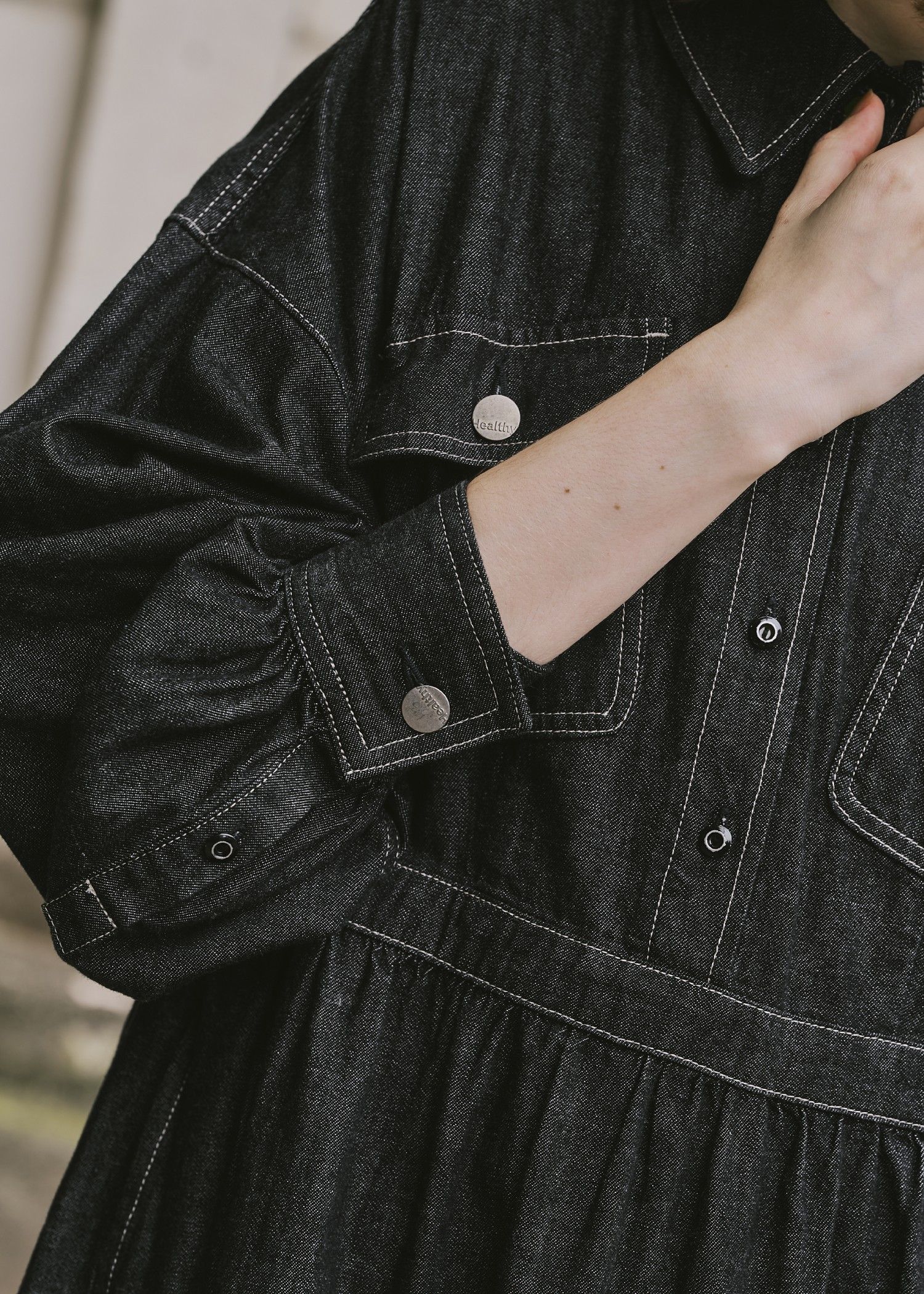 【Healthy DENIM × WILLFULLY】"Aphrodite" tiered denim shirt OP / ヘルシーデニムコラボ デニムシャツワンピース (ブラック) / 25AW /