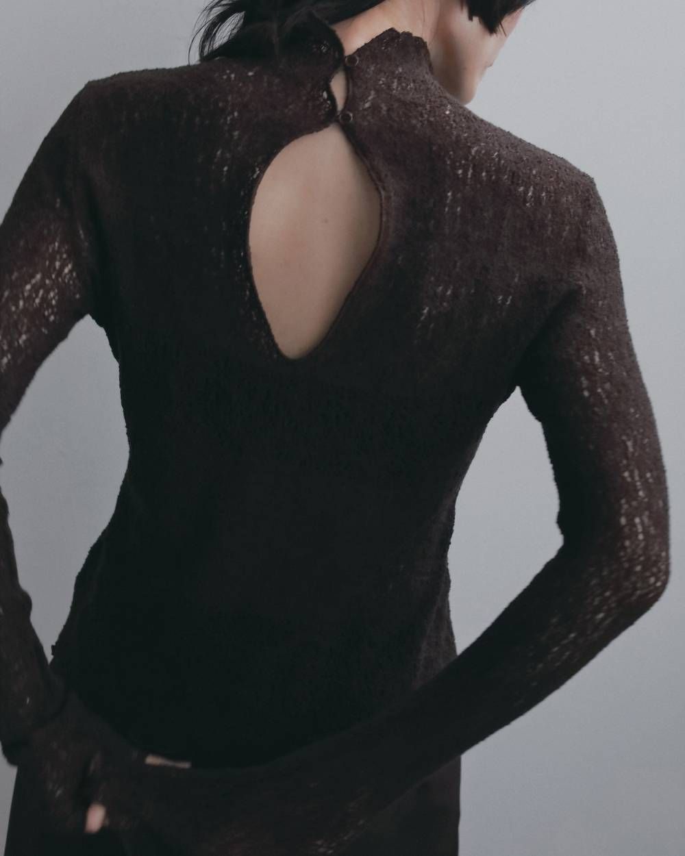 ラッセルレース タートルニット (ブラウン) Raschel Lace Turtle (Brown) / 26AW 【6月29日まで期間限定予約】