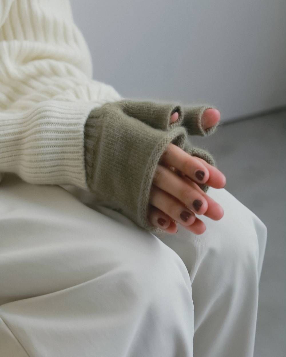 リブニットグローブ (オリーブ) Rib Knit Glove (Olive) / 26AW 【6月29日まで期間限定予約】