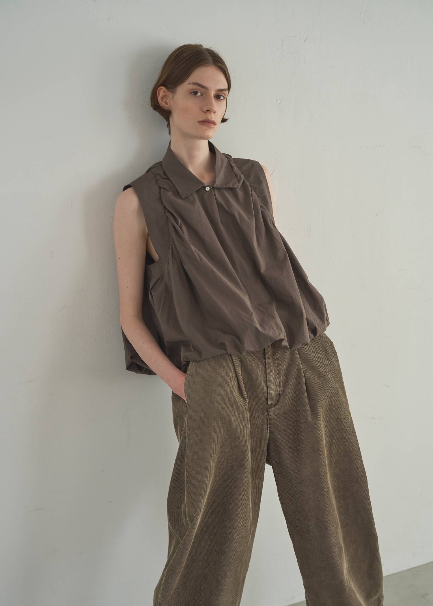 バルーンギャザー ノースリーブトップス (カフェモカ) volume balloon gather no sleeve tops (Caffe mocha) /  26SS