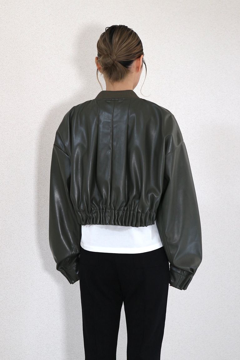 156cm 着用サイズ:38