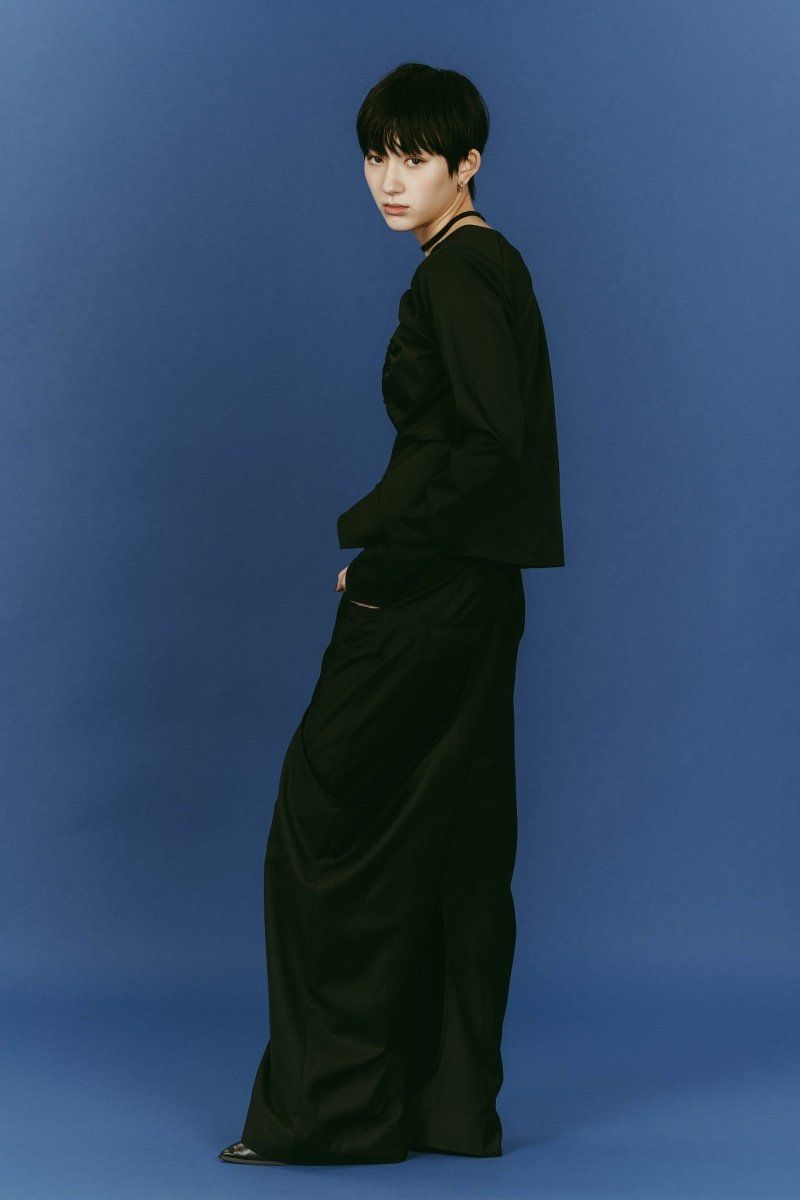 unique feminine blouse (Black) / ユニークフェミニンブラウス (ブラック) / 26SS