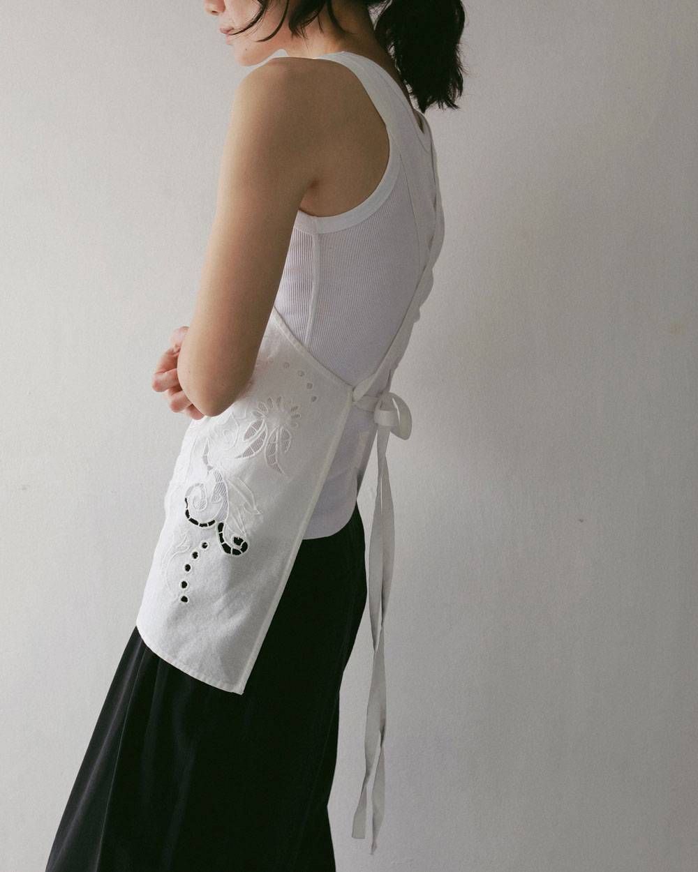 カットワークレースエプロン (ホワイト) Cutwork Lace Apron (White) / 27SS