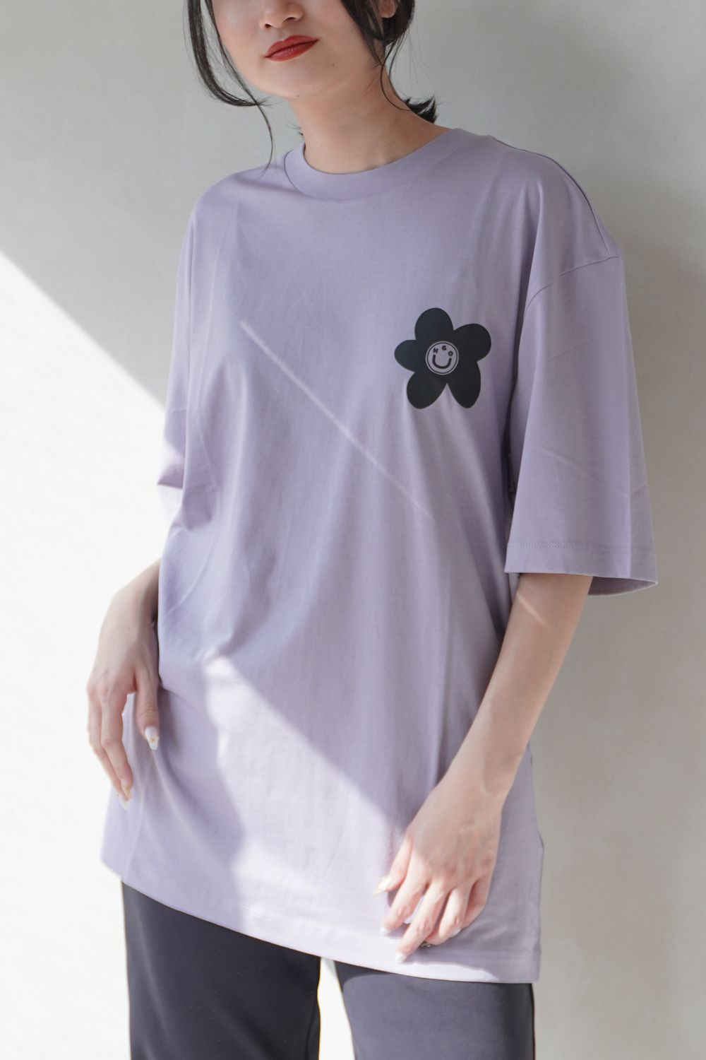 【HUGO】花柄アートワーク 半袖Tシャツ ※送関込 HUGO - 【HUGO BLUE】フラワープリントTシャツ (ホワイト