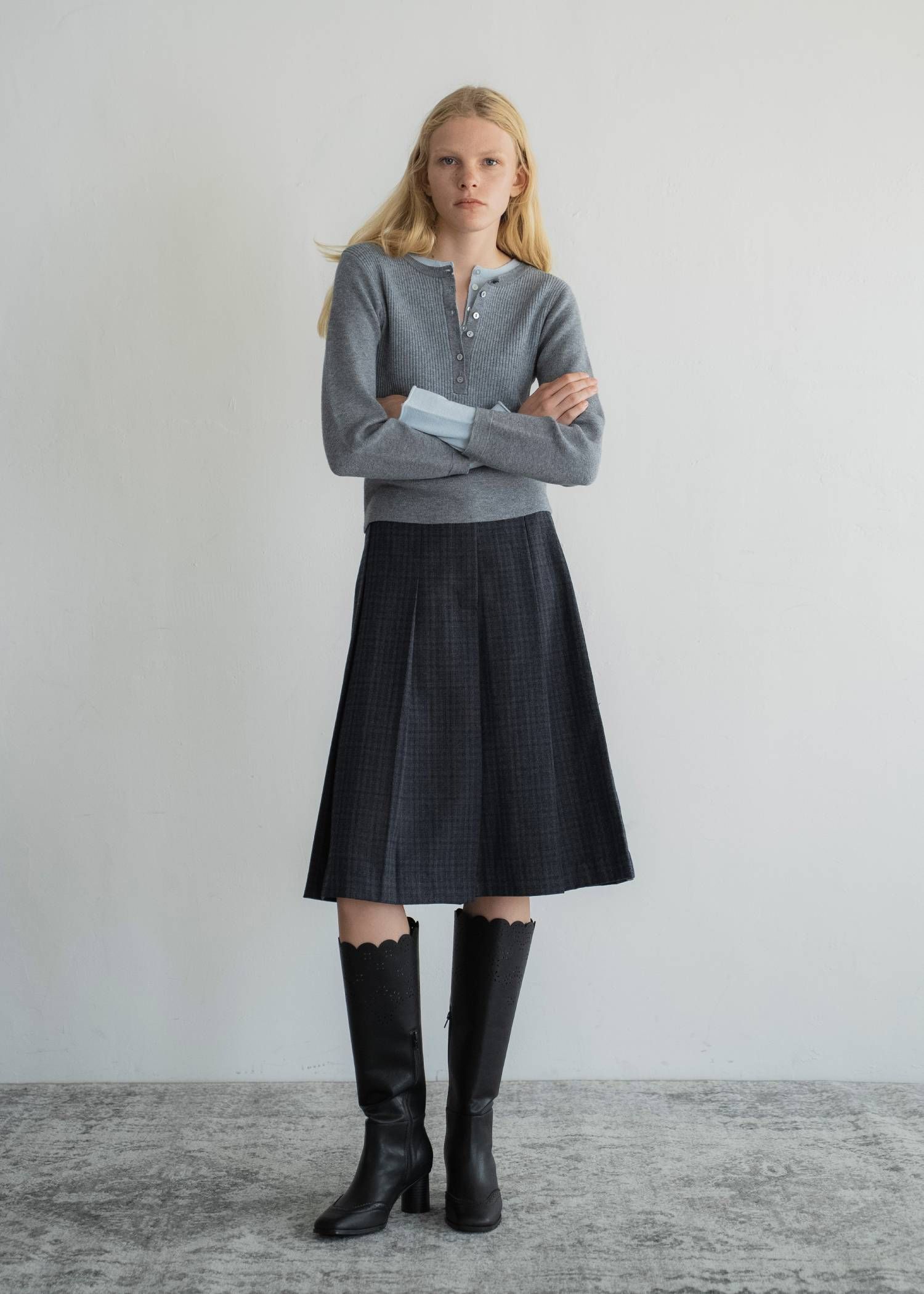 レイヤード ヘンリーニット (グレー) button henley effortless layered knit (Gray) /  26AW