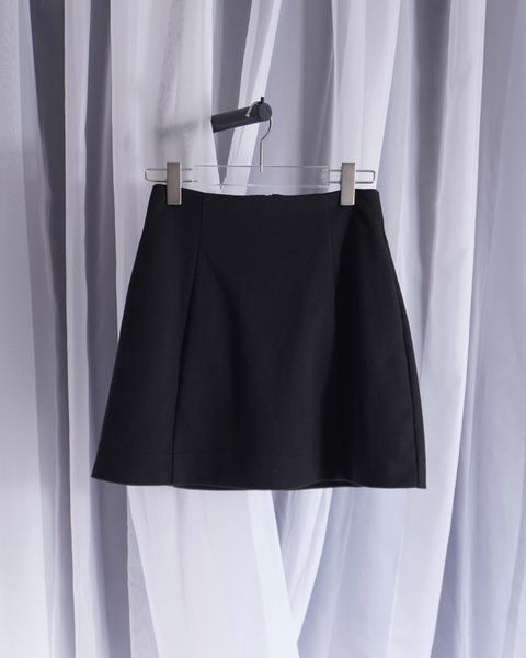 【25AW】Trapeze Silhouette Skirt Pants / トラペーズシルエットスカパン (ブラック)