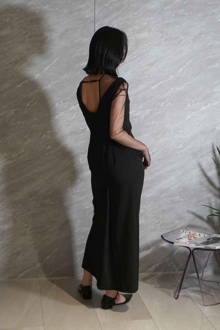 163cm 着用:S (店内照明)