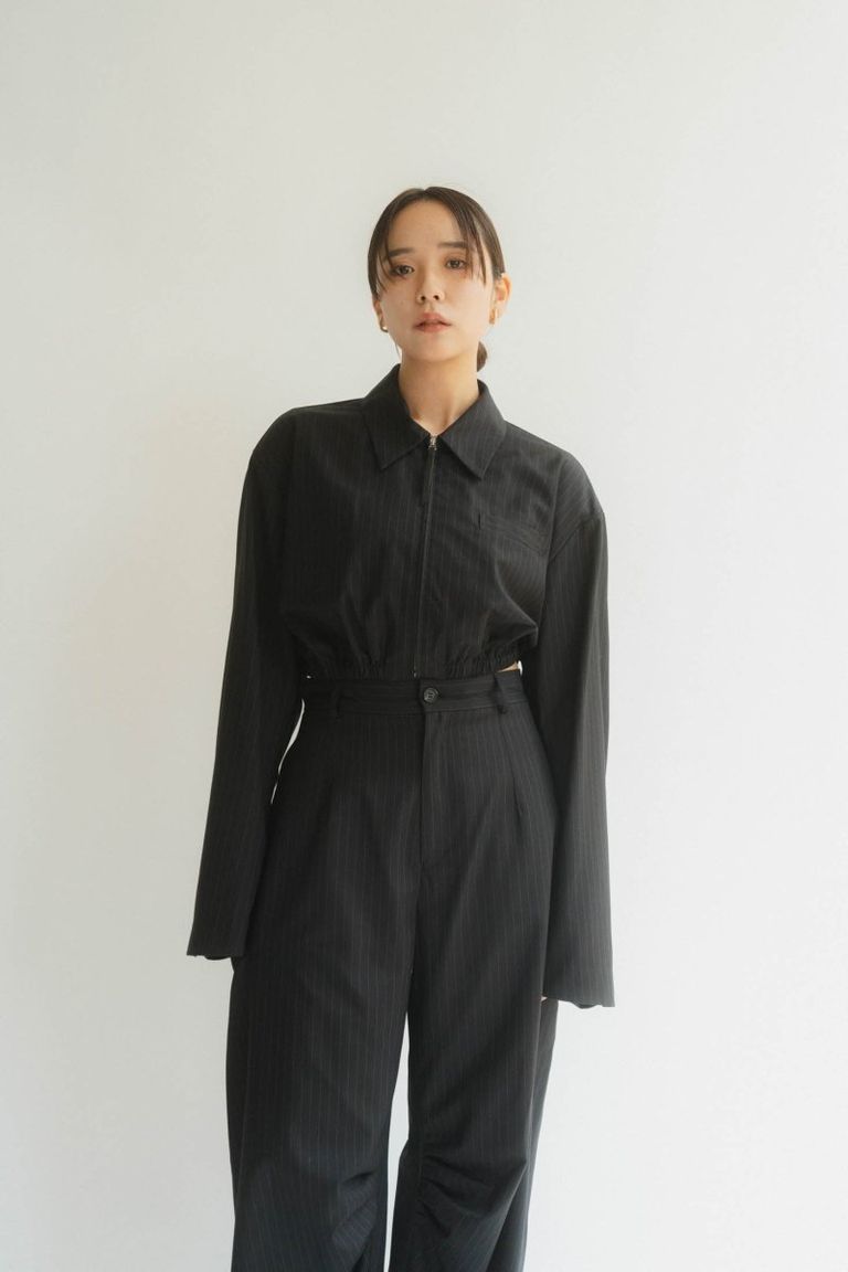 手軽に都会的なムードを取り入れられるのに
ノンストレスでさらっと羽織れるのが好印象。