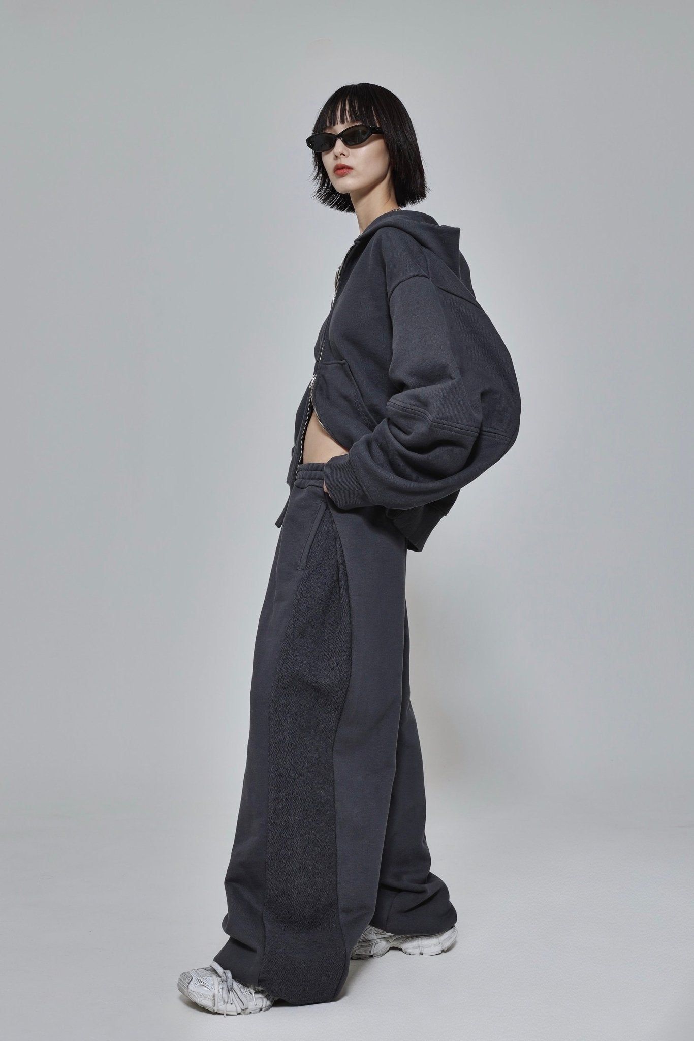 Edge volume pants / エッジボリューム スウェットパンツ (Chacoal gray)