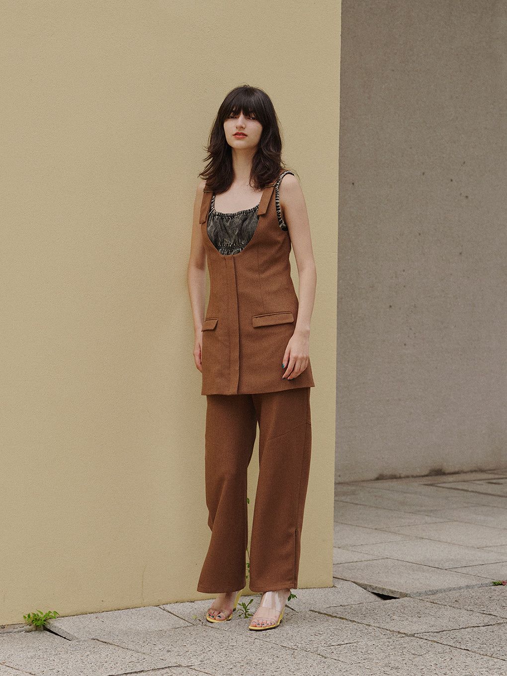 LOOSE ROUND SLIT PANTS / ルーズ ラウンド スリットパンツ (チョコ)