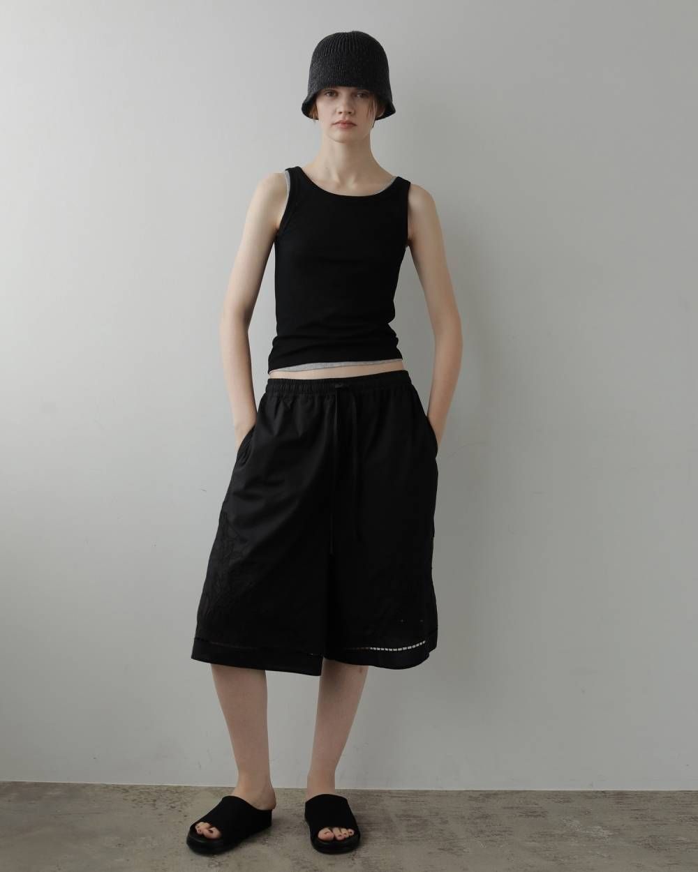 エンブロイダリー ハーフパンツ (ブラック) Embroidery Half Pants (Black) / 27SS