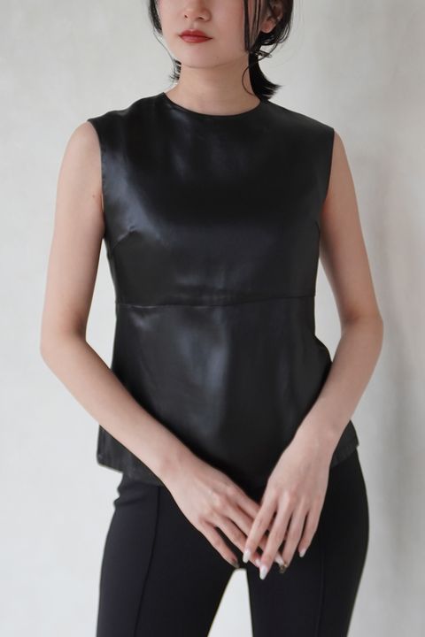 SATIN SLEEVELESS BLOUSE / サテンスリーブレスブラウス (ブラック)