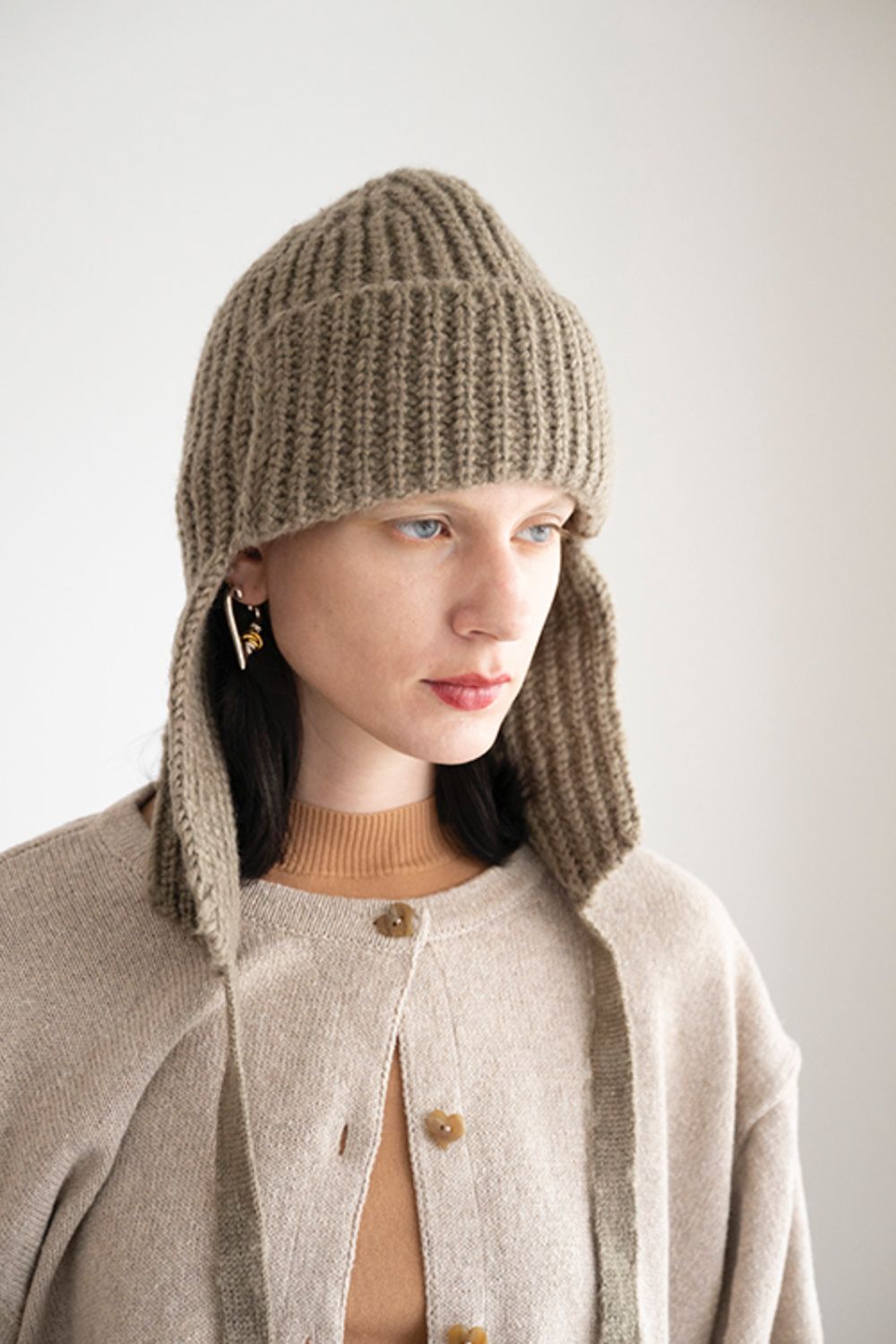 EAR FLAP KNITCAP / イヤーフラップニットキャップ (ベージュ)