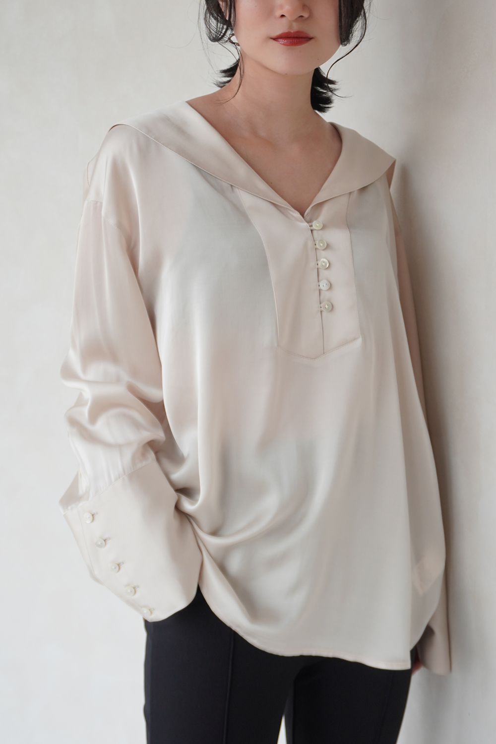 LUXURY SATIN SAILOR BLOUSE / ラグジュアリーサテンセーラーブラウス (ベージュ)