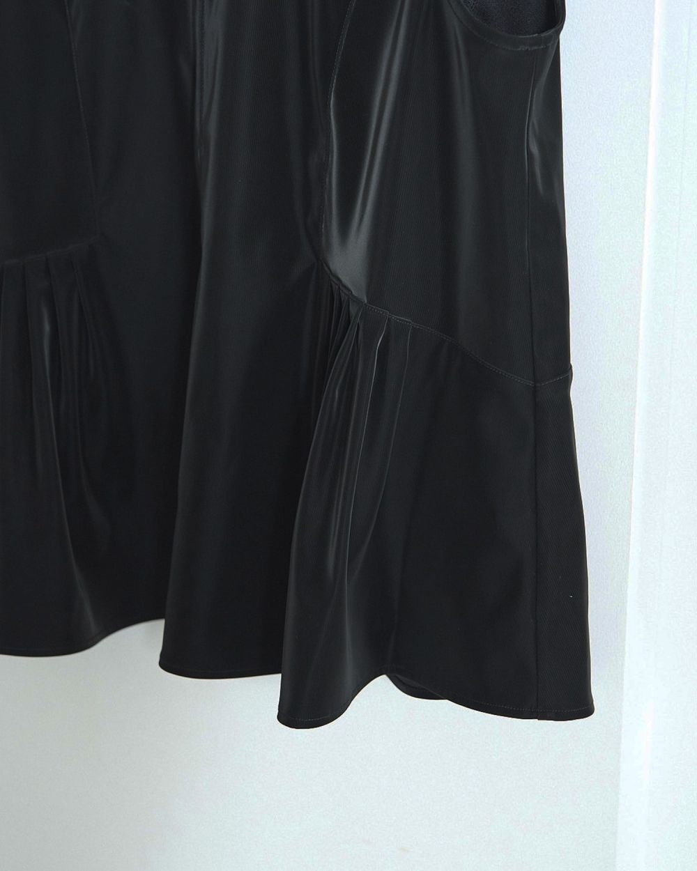 Uneck Peplum Tops / Uネック ペプラムトップス (ブラック)