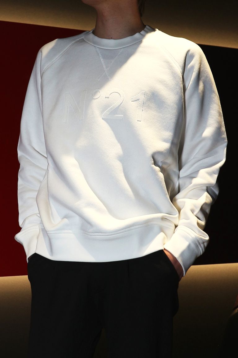 176cm 64kg 着用:M