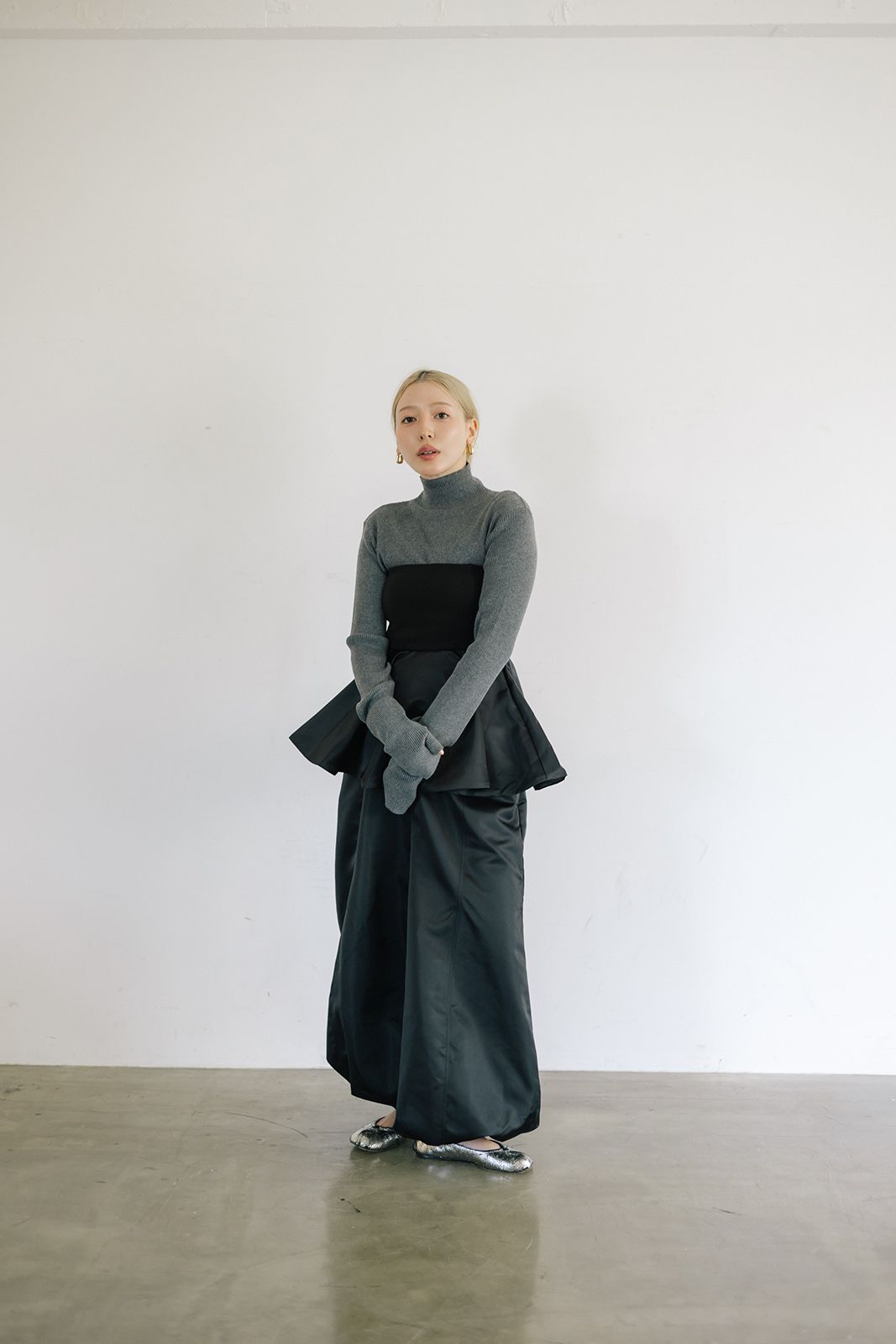 ハンドウォーマーリブトップス (グレー) Hand warmer ribbed top (Gray) / 26AW