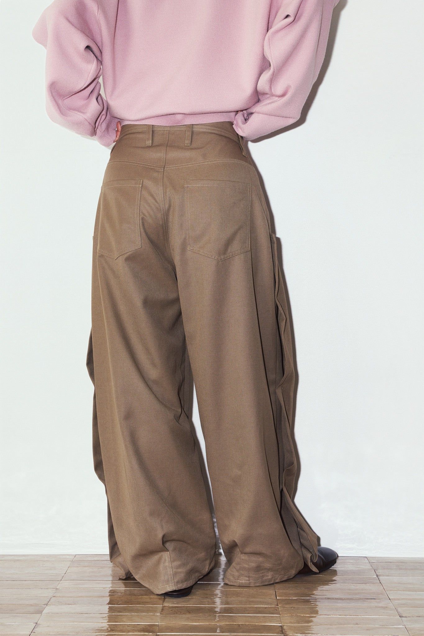 クリング ドレープパンツ (ブラウン) cling draped pants(unisex) (Brown) / 26AW
