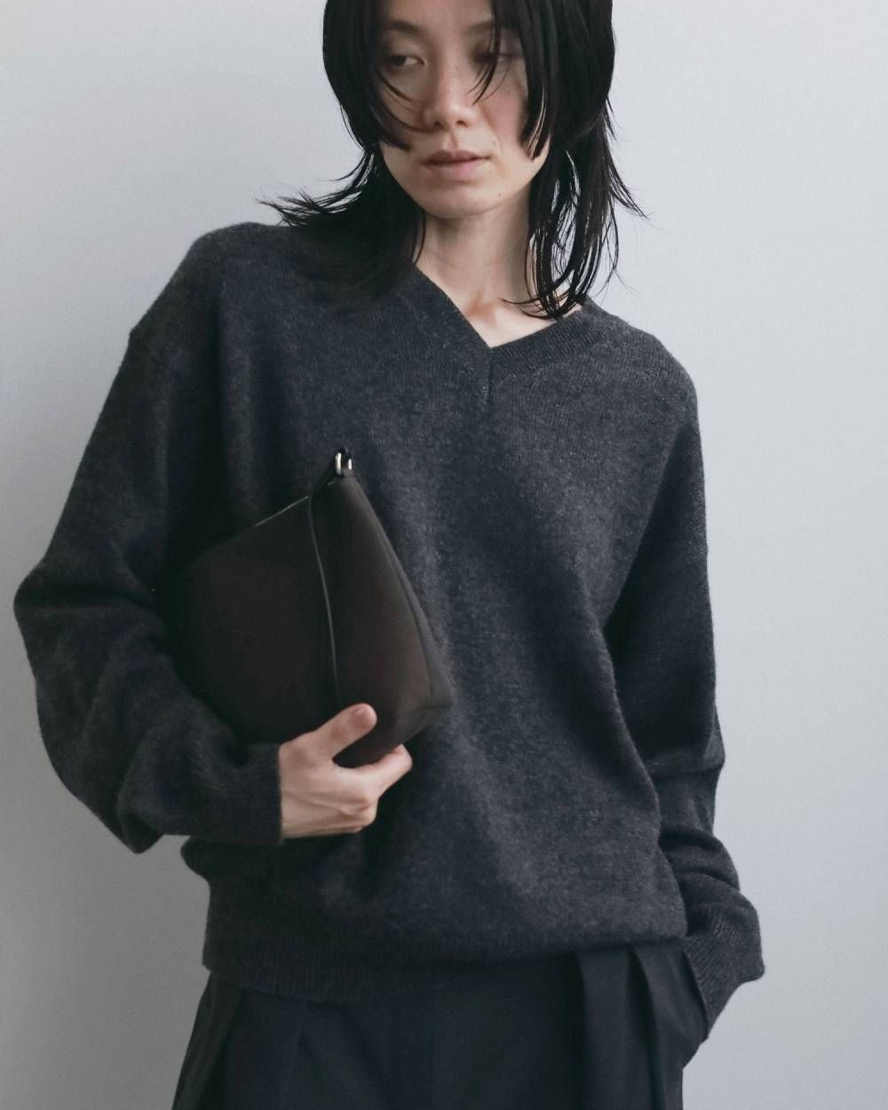 ウールVネックニット (チャコールグレー) Wool Vneck Knit (Charcoal gray) / 26AW 【6月29日まで期間限定予約】