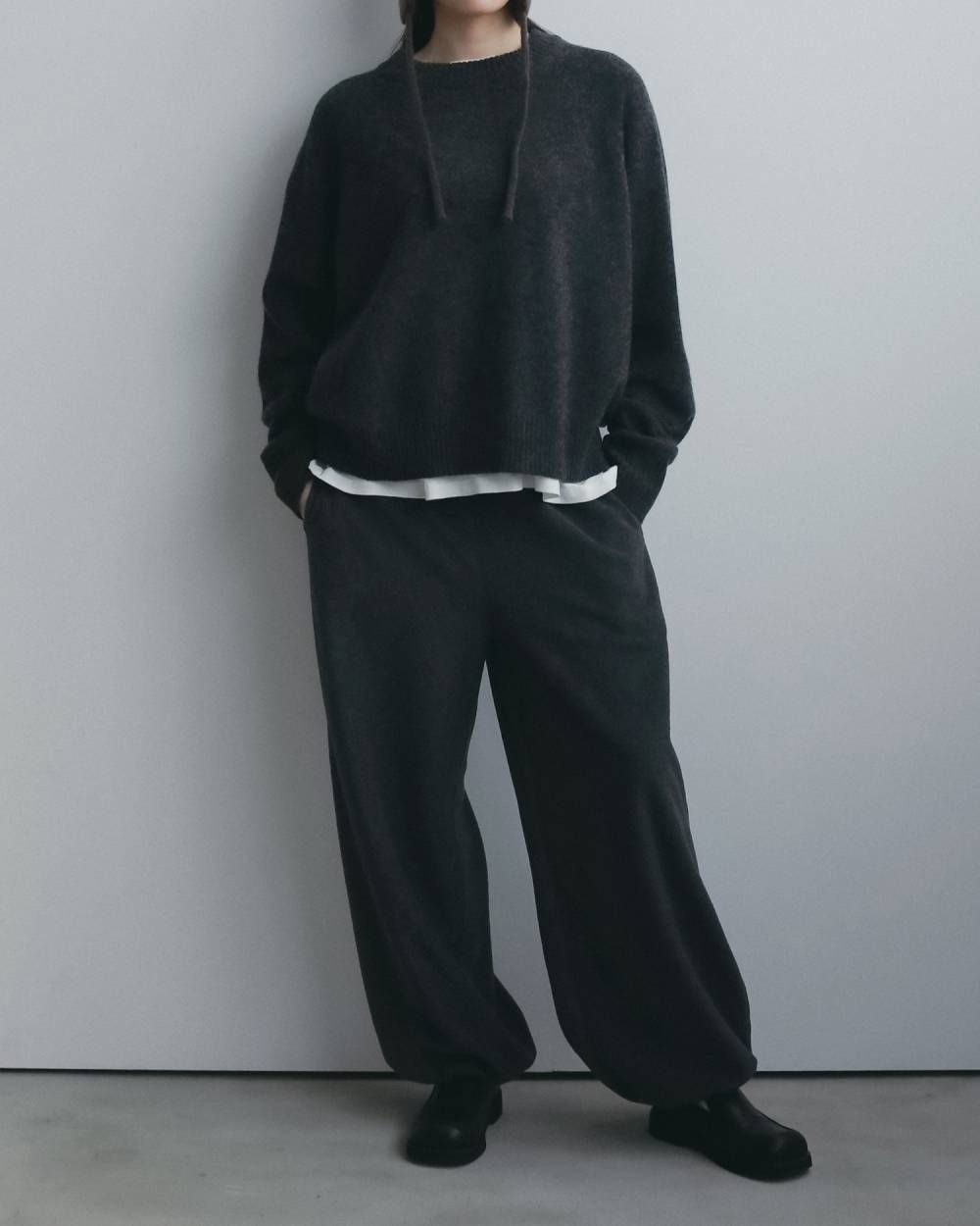ウールクルーネックトップス (チャコールグレー) Wool Crewneck Tops (Charcoal gray) / 26AW 【6月29日まで期間限定予約】