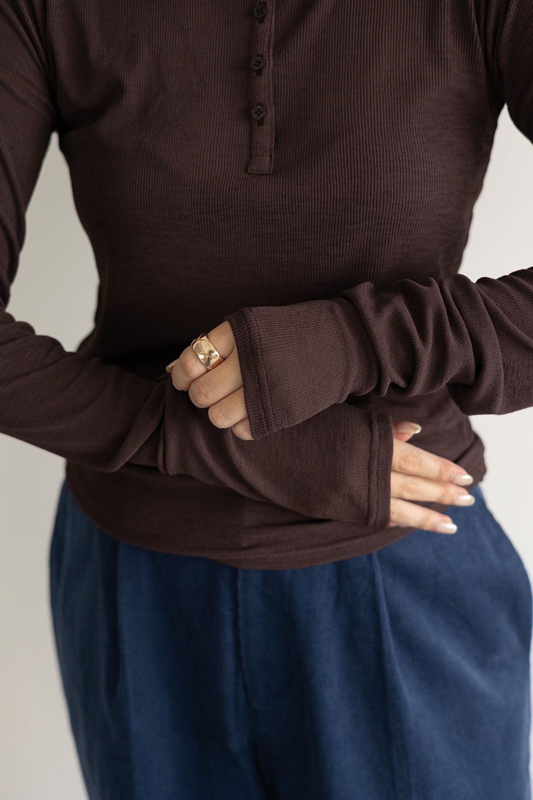 ヘンリーネックリブカットソートップス (バーガンディー)  Henley neck top (Burgundy) /  26SS