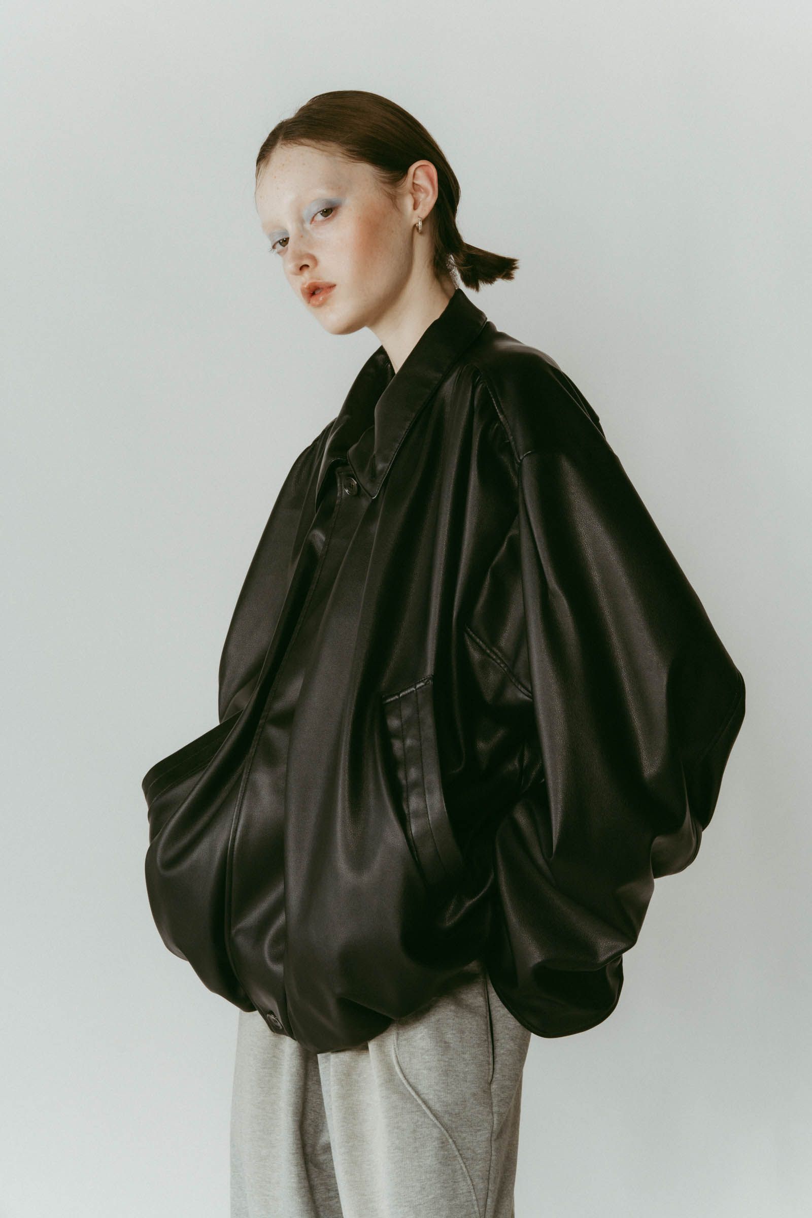 voluminous leather jacket(unisex) / ボリュームレザージャケットブルゾン (ブラック) / 25AW