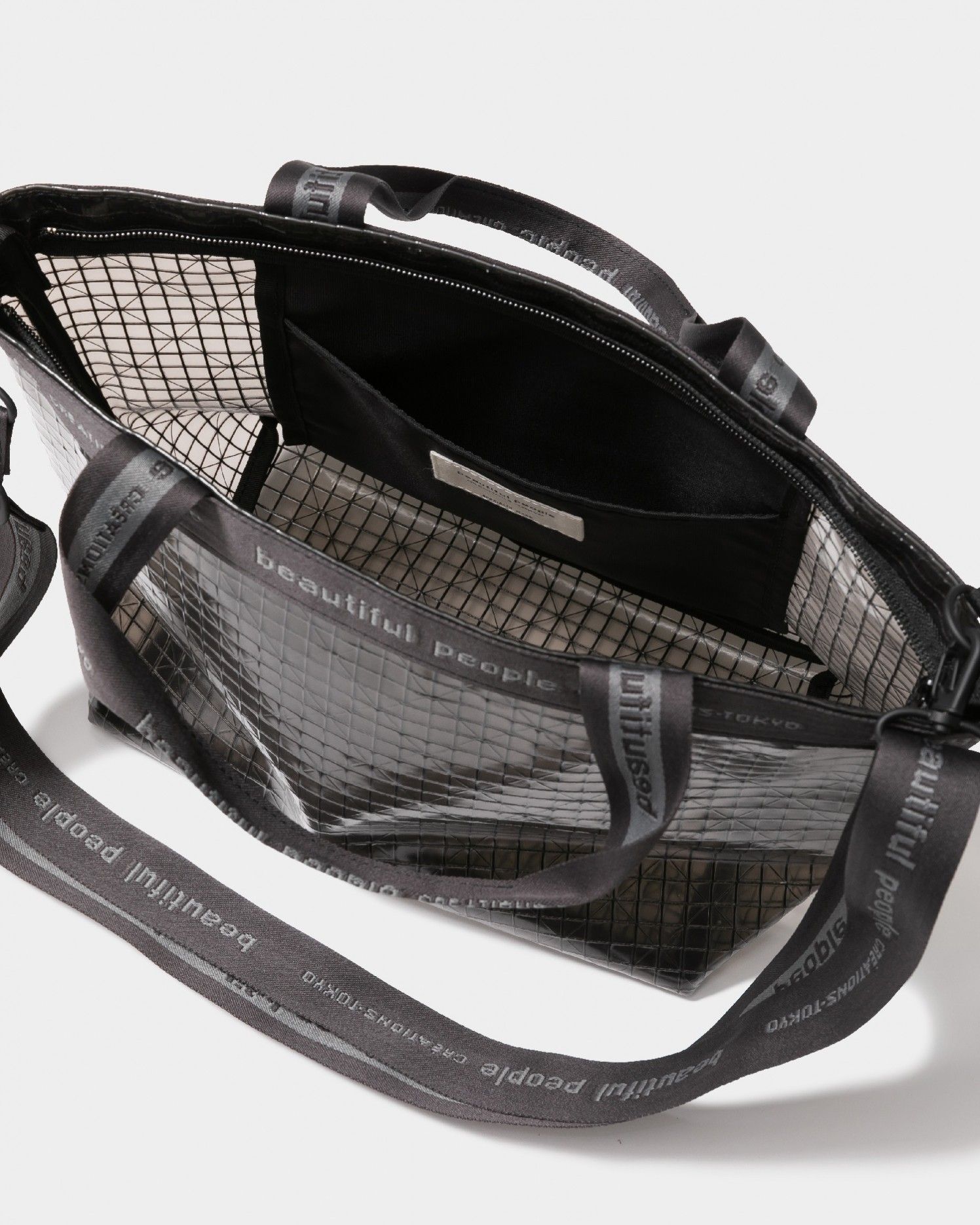 plaid vinyl logo tape bag M / ロゴテープバッグ M (ブラック)