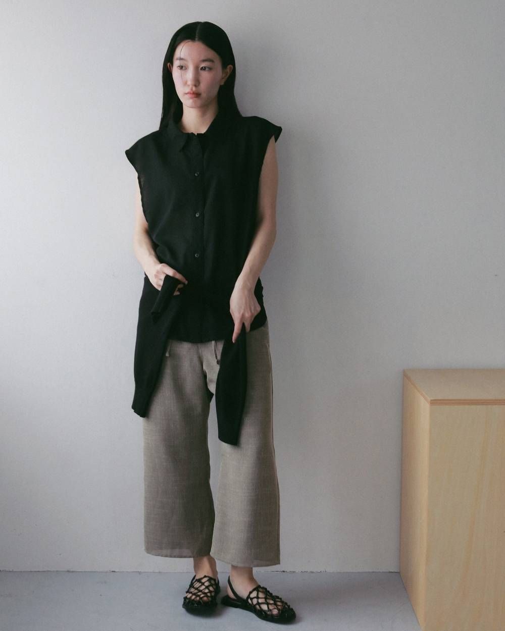 ウールシャンブレー ノースリーブシャツ (ブラック) Woolchambray Sleeveless Shirts (Black) / 27SS