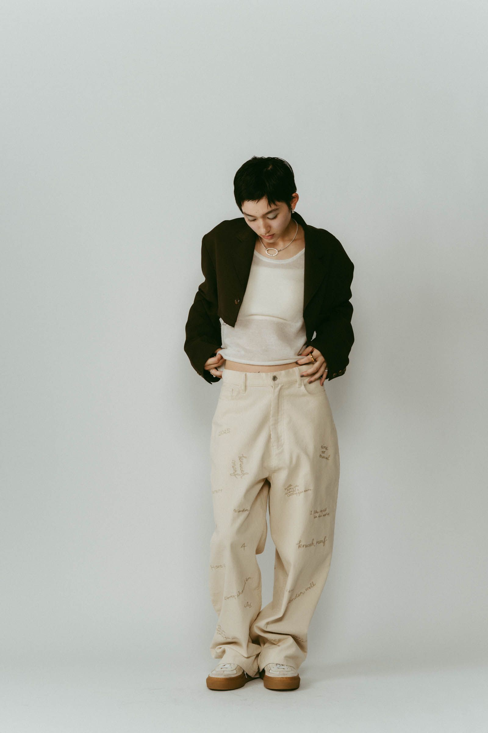 embroidered corduroy pants / レタリング刺繍 コーデュロイパンツ (アイボリー) / 25AW