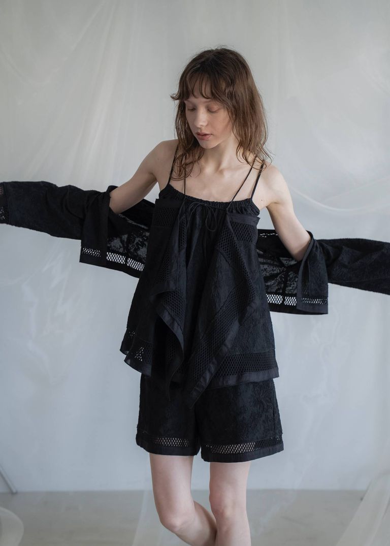 美シルエットできれいめスタイリングにも