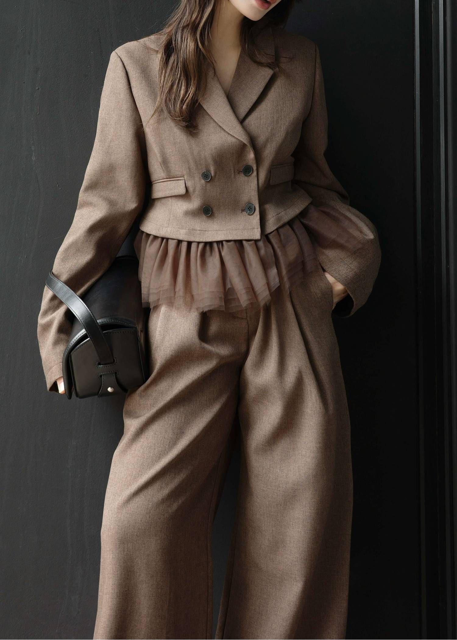 ペプラム チュール クロップド テーラードジャケット (アーモンド) detachable peplum tulle cropped tailored JK (Almond) /  26AW