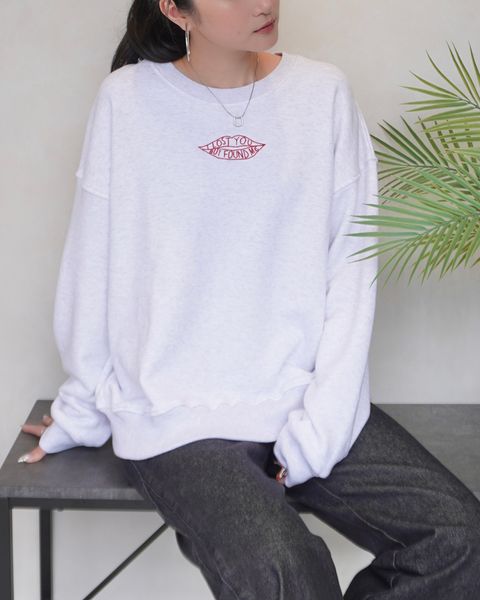 lip embroy sweat tops / リップエンブロイスウェットトップス (アイボリー) / 25AW