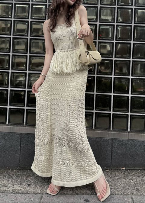 willfullyベージュ ニットワンピース カーディガンとロングワンピース 
