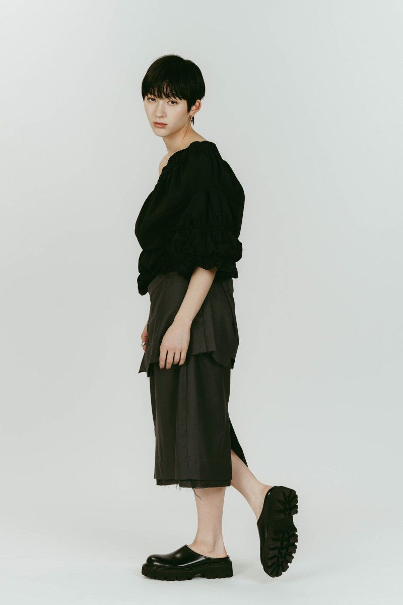 many way frill blouse (Black) / メニーウェイ フリルブラウス (ブラック) / 26SS