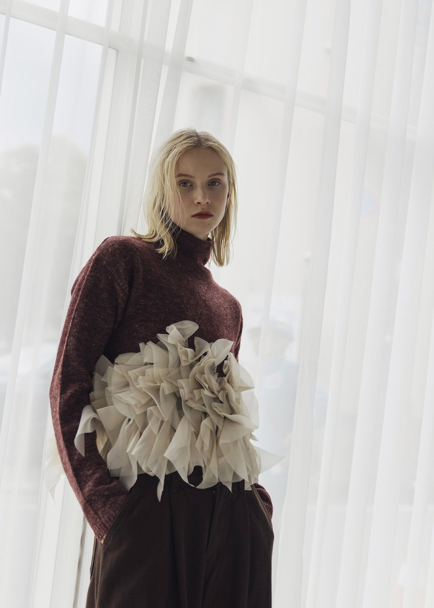 gradation frill bottleneck knit / グラデーション フリルニット (ザクロ) / 25AW