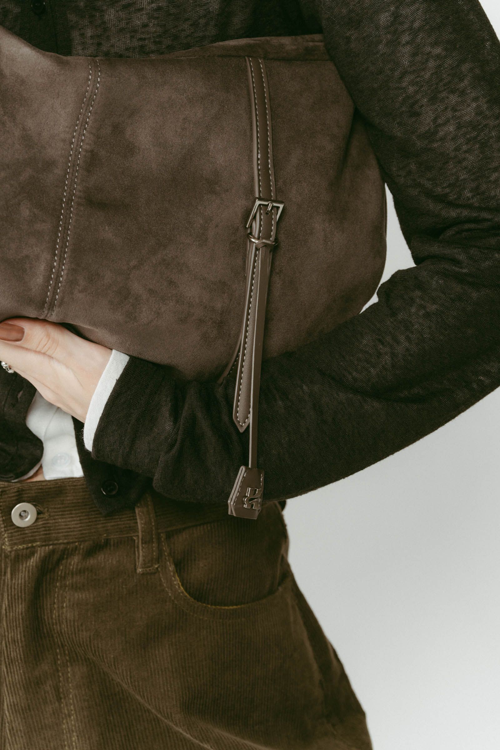 suede moon bag / スエード ムーンバッグ (グレー) / 25AW