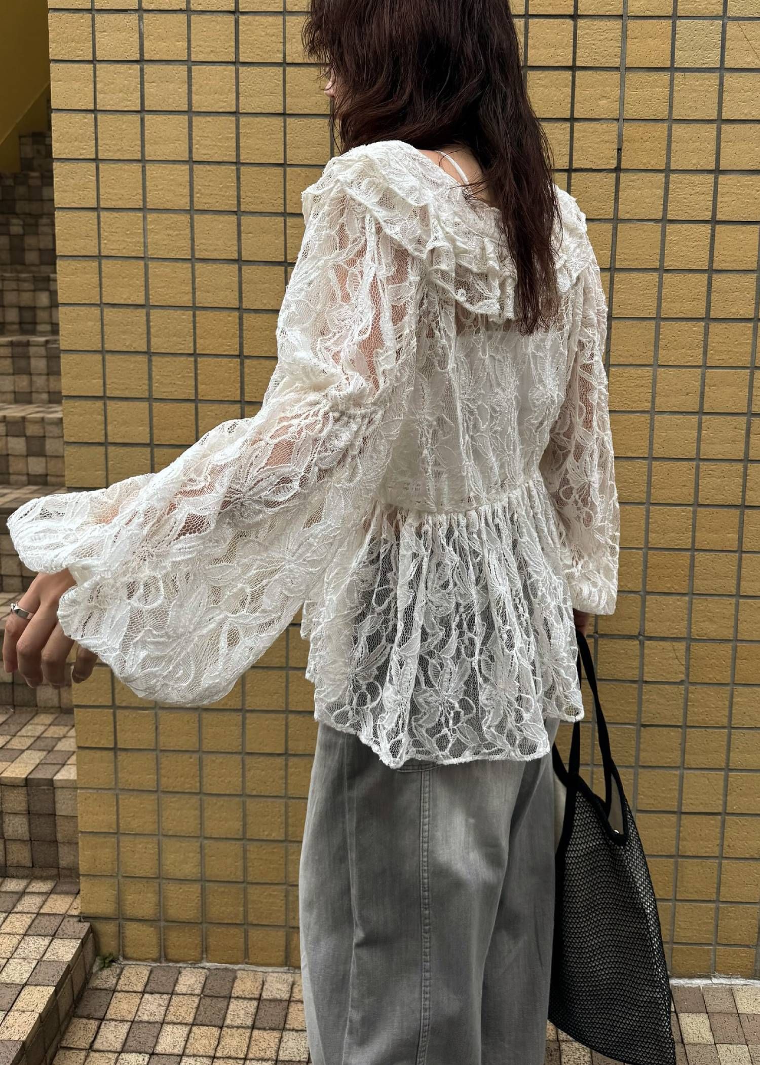 ボリュームスリーブ レースブラウス (ナチュラル) tiered frill neck volume sleeve lace BL (Natural) /  26SS