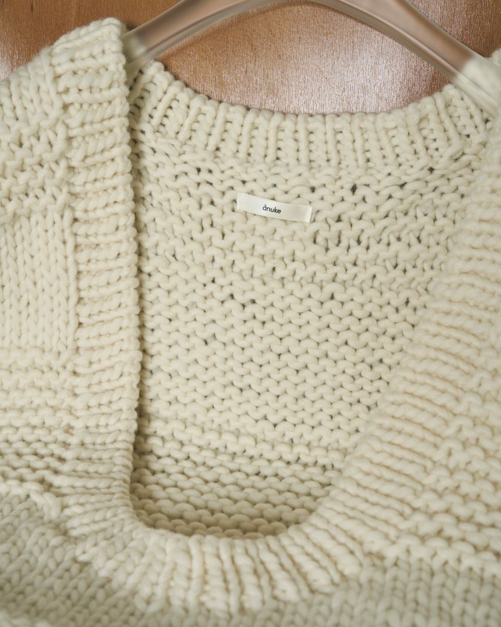 【25AW】Uneck Handknit Vest / Uネック ハンドニットベスト (アイボリー)
