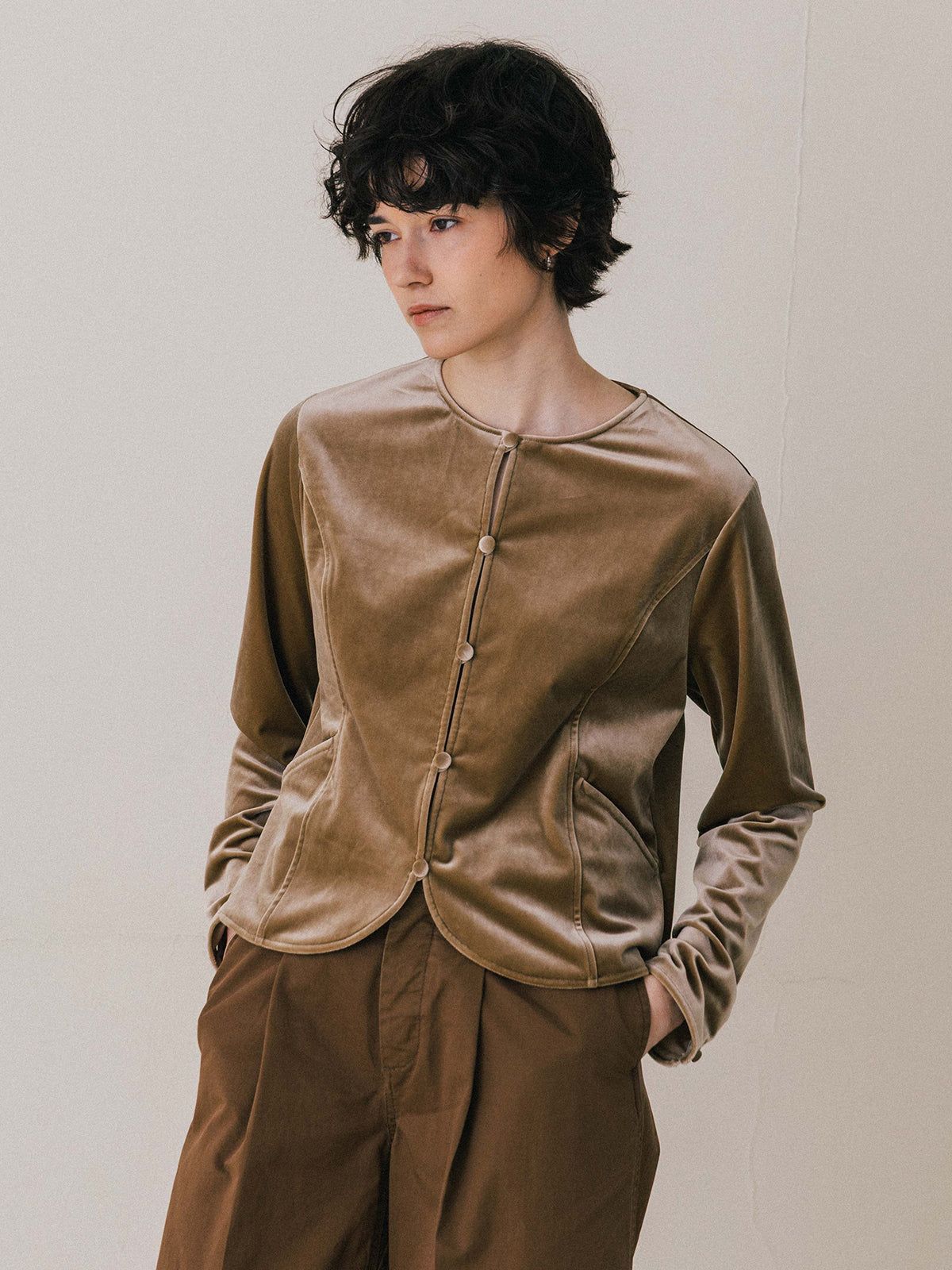 【25AW】HILTON VELOURS CARDIGAN / ヒルトンベロアカーディガン (ベージュ)