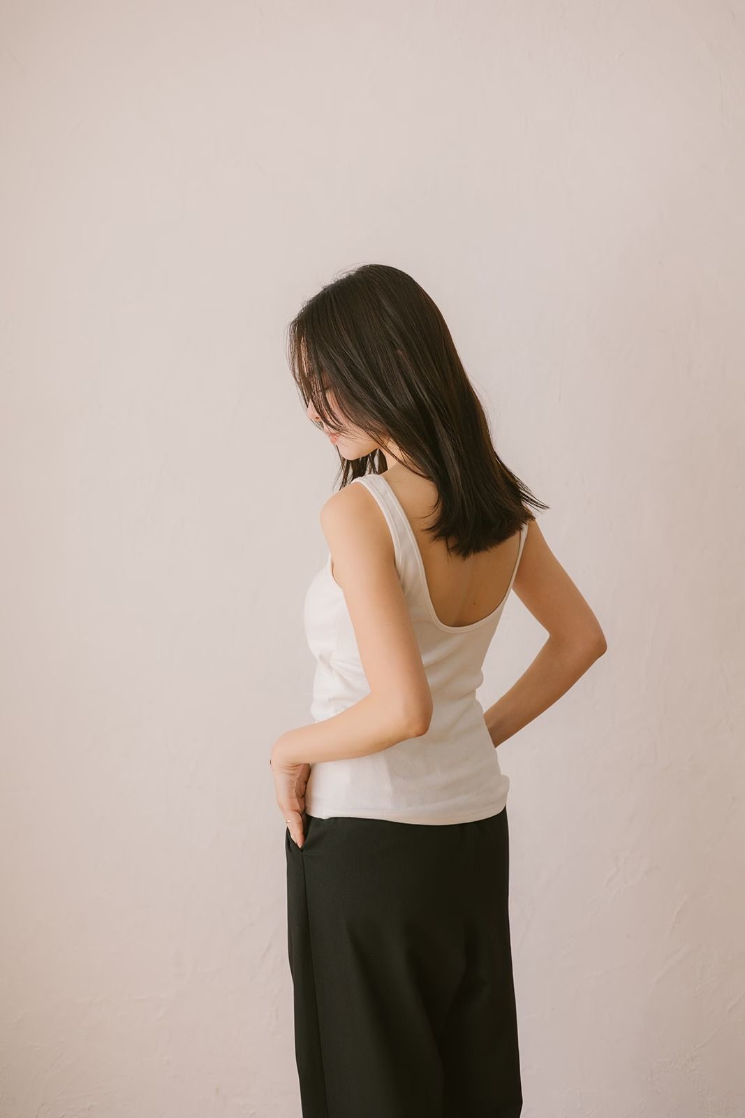 スクエアネックカップインタンクトップ (ホワイト) Square Neck Tank Top (White) /  26SS