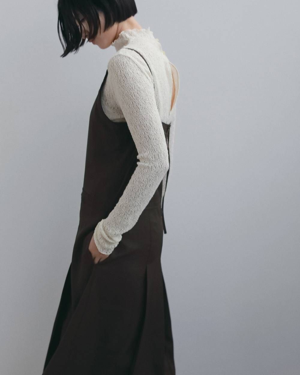 プリーツ キャミソールワンピース (ブラウン) Pleats Camisole Onepiece (Brown) / 26AW 【6月29日まで期間限定予約】