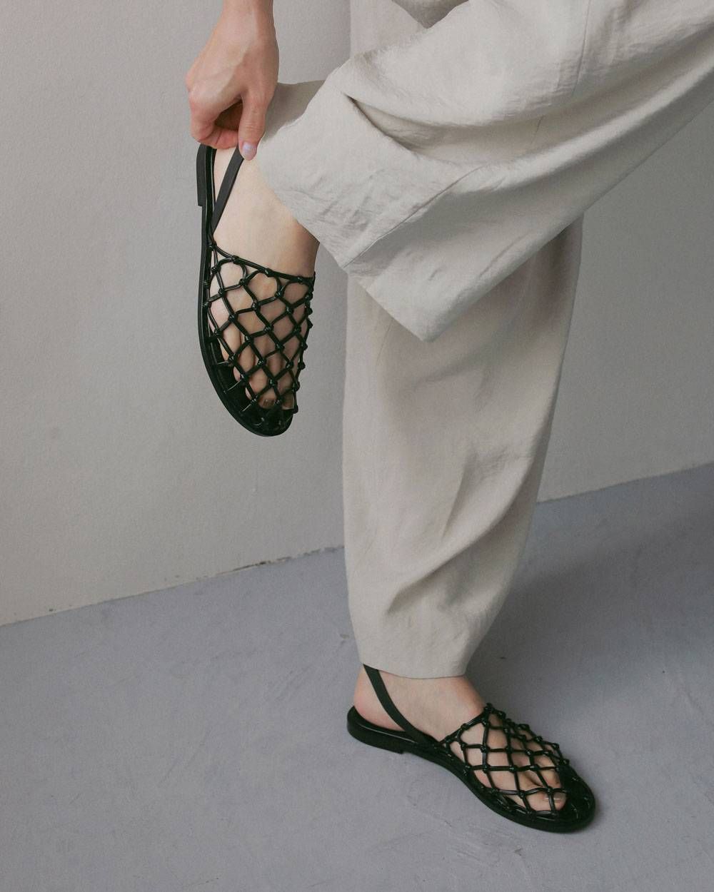 フラットシューズサンダル (ブラック) Braid Flat Shoes (Black) / 27SS