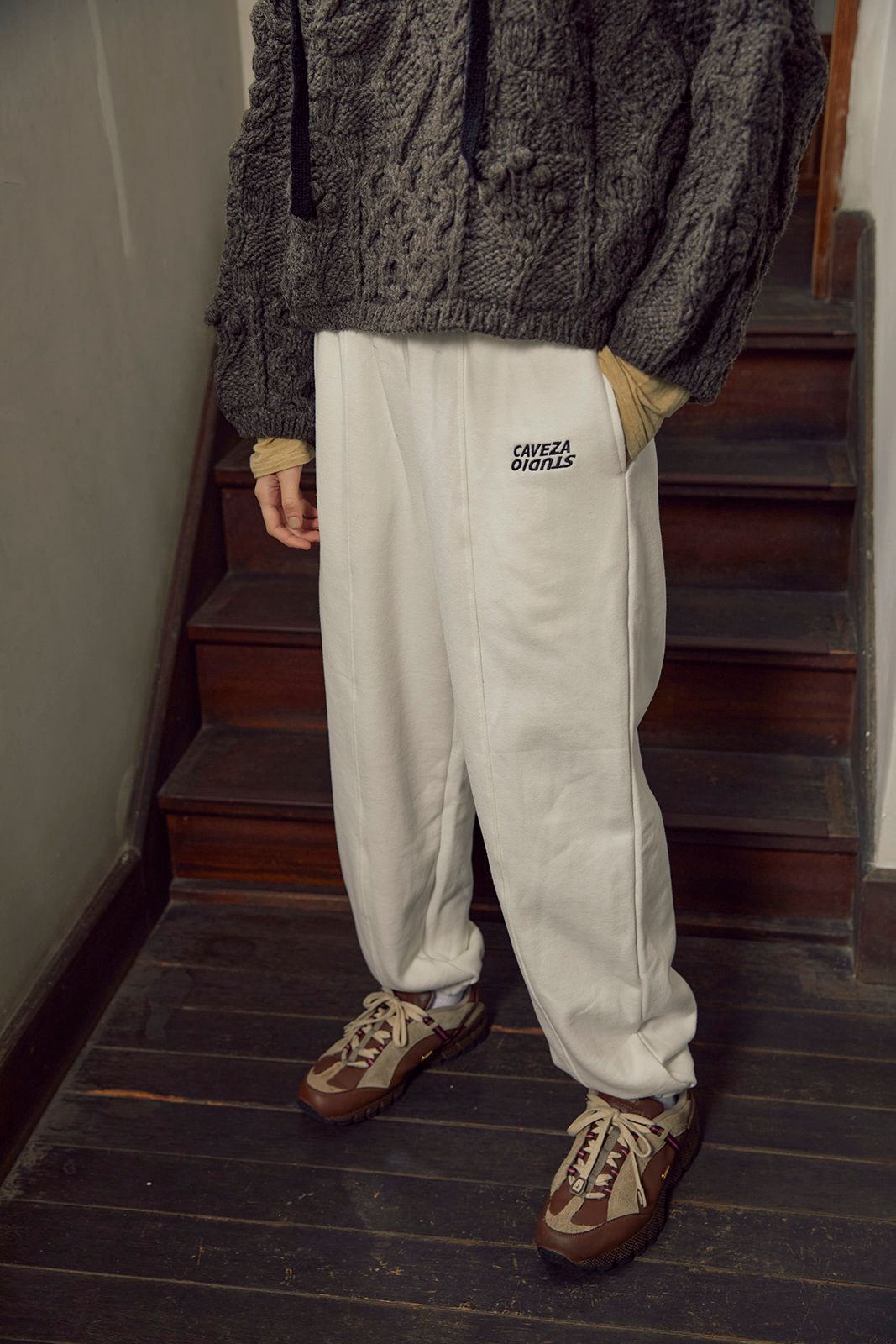 【再販売】CAVEZA STUDIO スウェットパンツ (ホワイト)