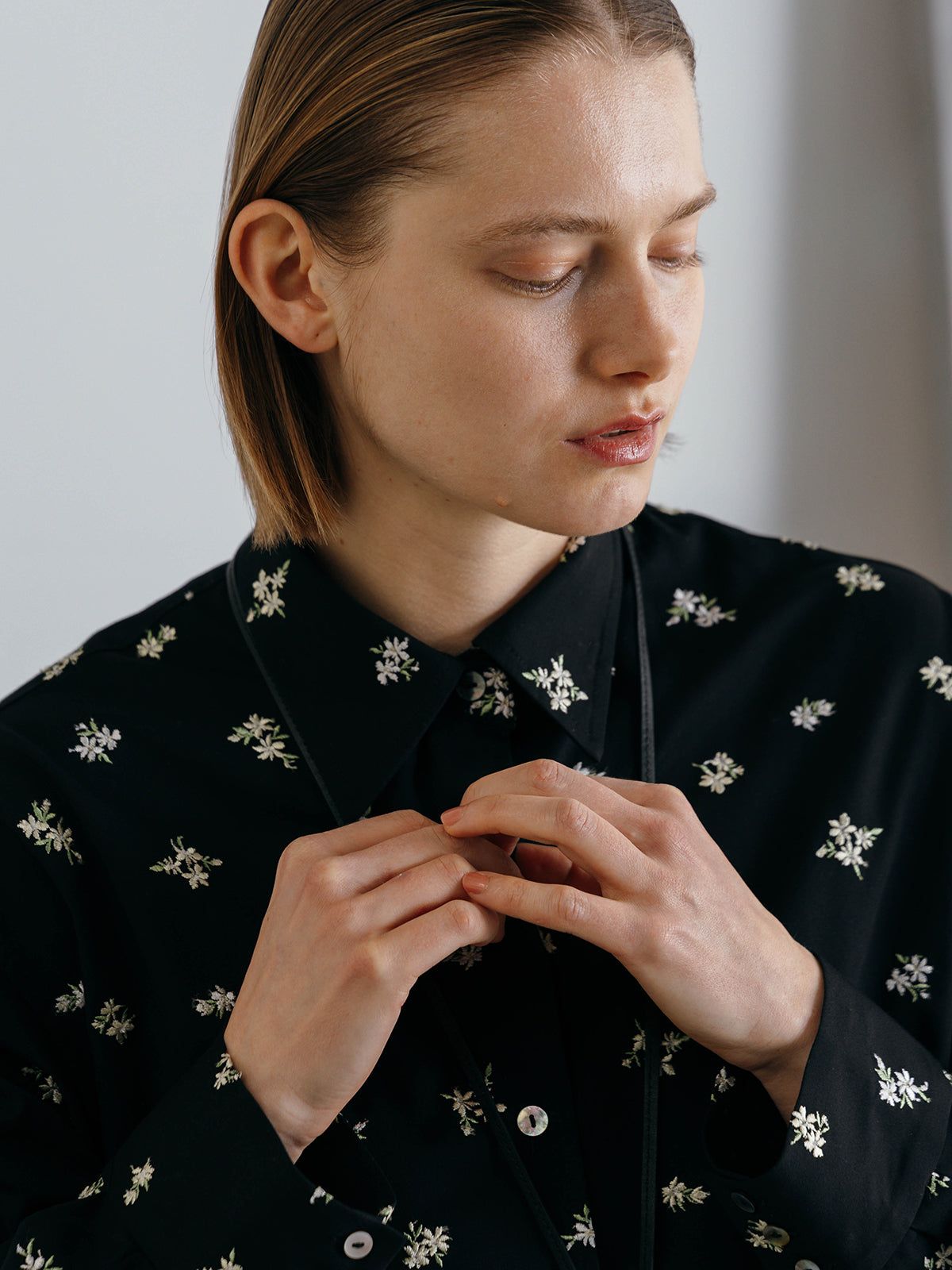 FLOWER EMBROIDERY SHIRTS (Black) / フラワーエンブロイダリー シャツ (ブラック) / 26SS