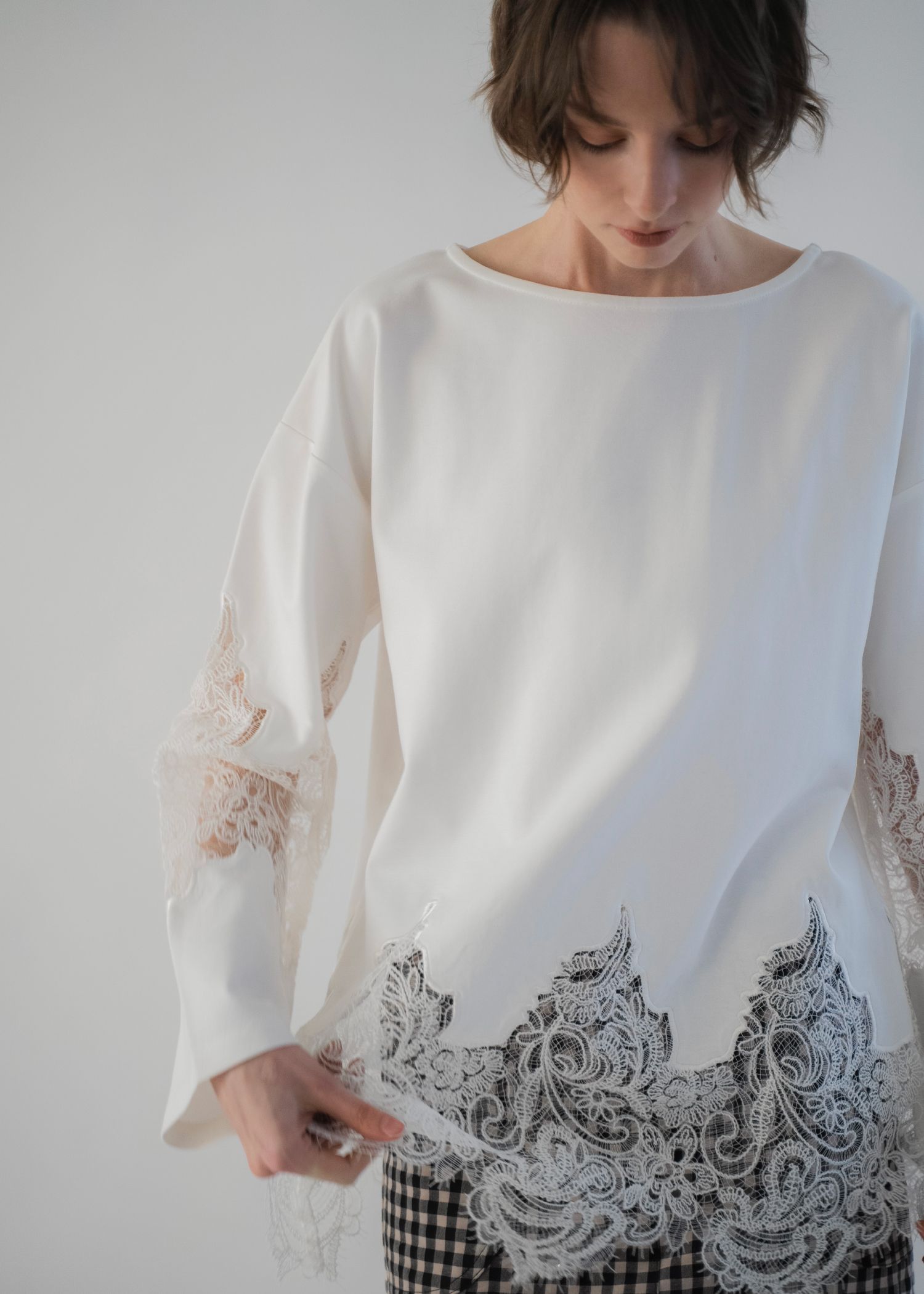 scallop lace sheer panel cut & sewn tops / シアーレース カットソートップス (Ivory) / 26SS