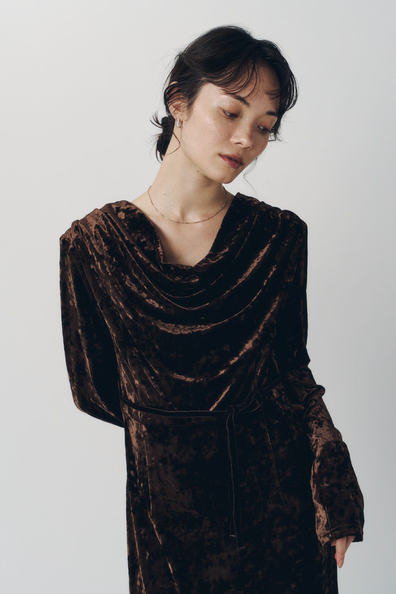 2ウェイ ベロアドレープドレス (ブラウン) 2way draped velour dress (Brown) / 26AW