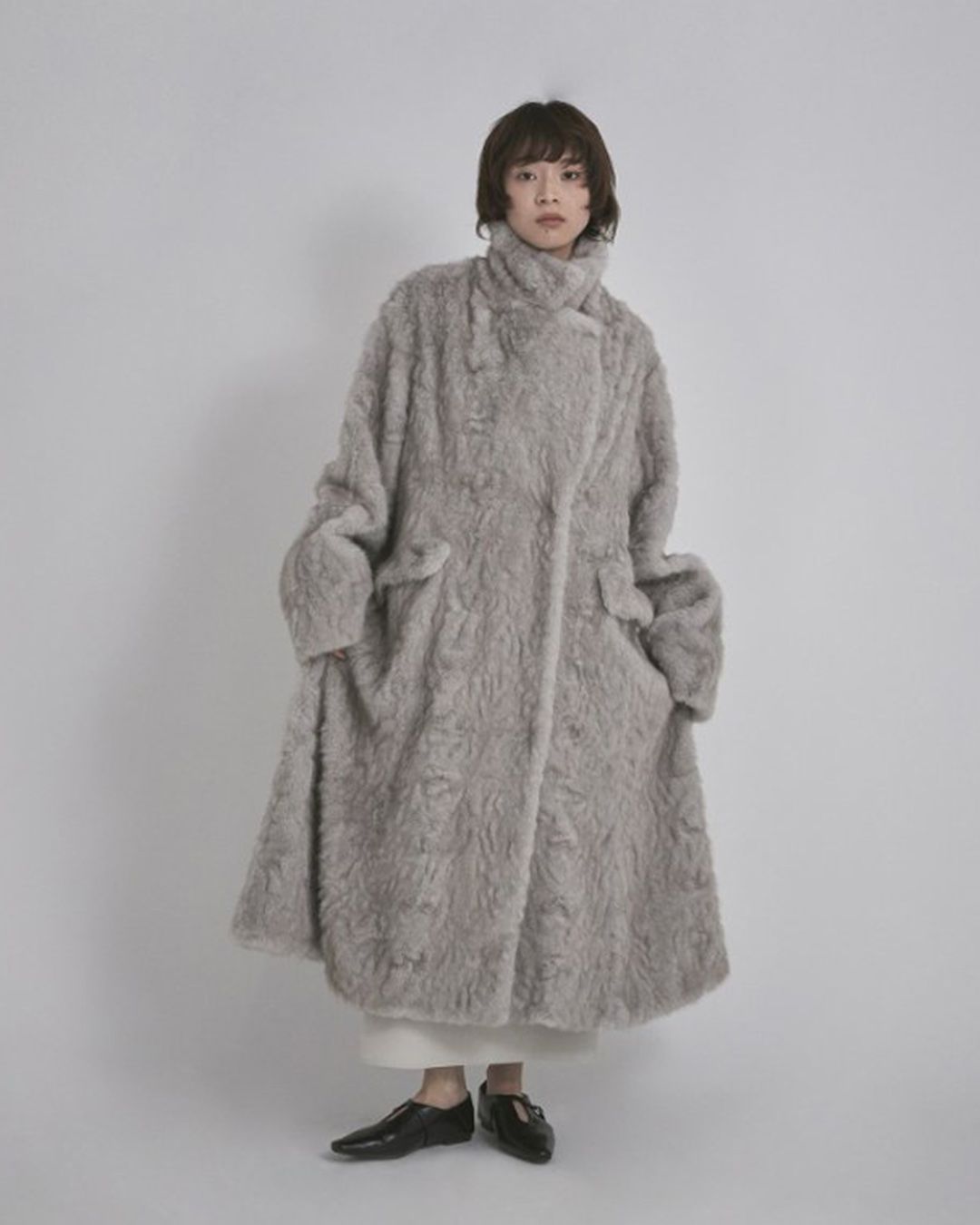【先行予約】【26TH-12】ラビット調ファーロングコート (ライトグレー) Rabbit Like Fur Long Coat (L.gray) /  エコファー  /  フェイクファー 【受注期間6/14 23:59まで】