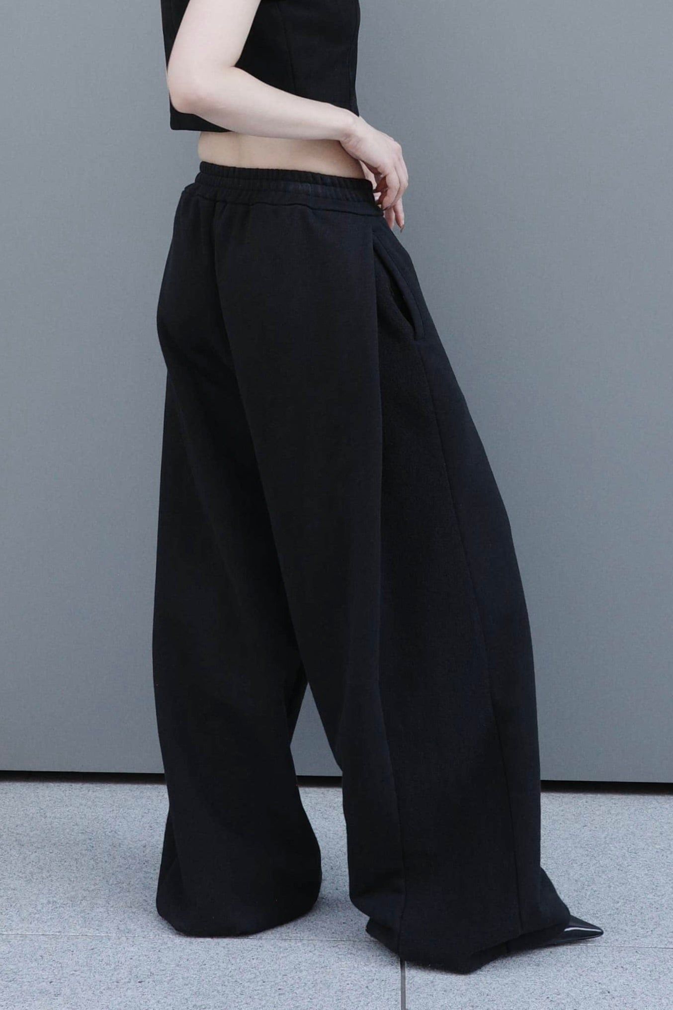 Edge volume pants / エッジボリューム スウェットパンツ (Black)