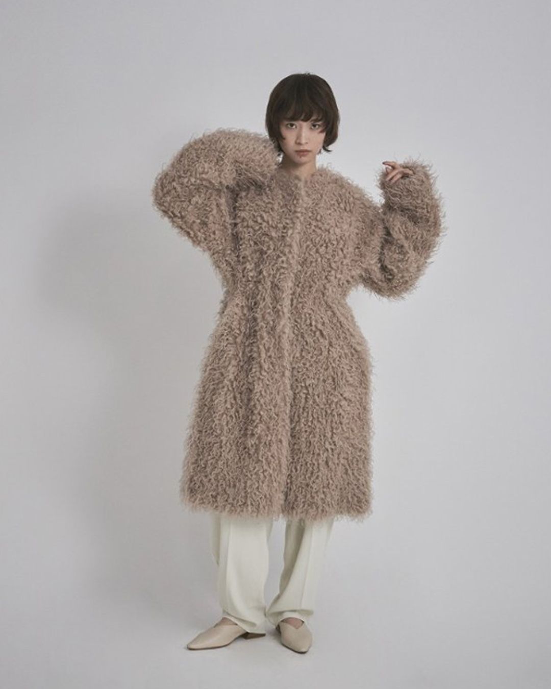 【先行予約】【26TH-17】カーリーファーコート (グレージュ) Curly Fur Coat (Graige) /  エコファー  /  フェイクファー 【受注期間6/14 23:59まで】
